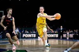 Marcelinho Huertas could be a candidate to replace Julius Thomas if the Paris Basketball head coach decides to pursue an NBA opportunity this summer.