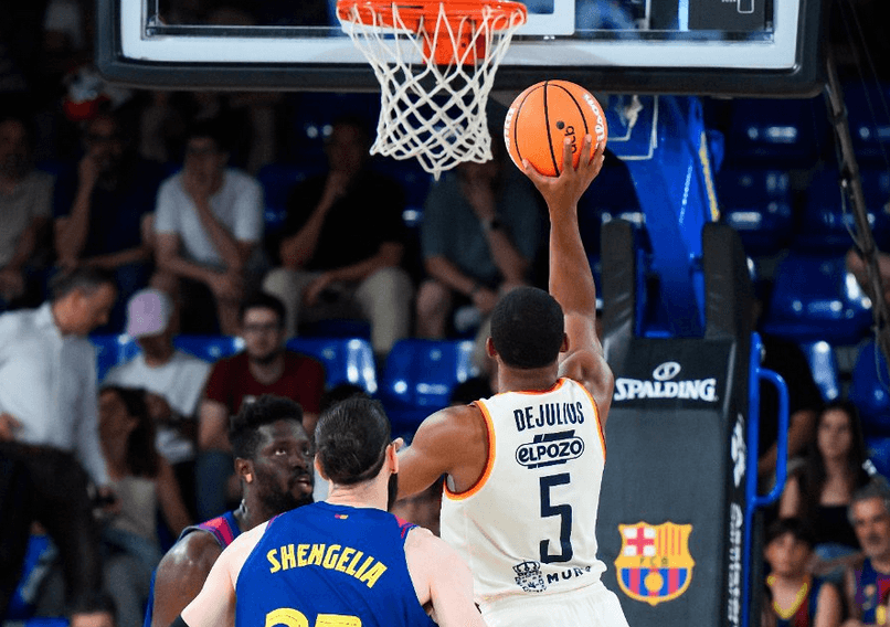 Liga Endesa Playoffs: UCAM Murcia Grit Out Game 2 Victory at Barcelona, Series Tied 1-1