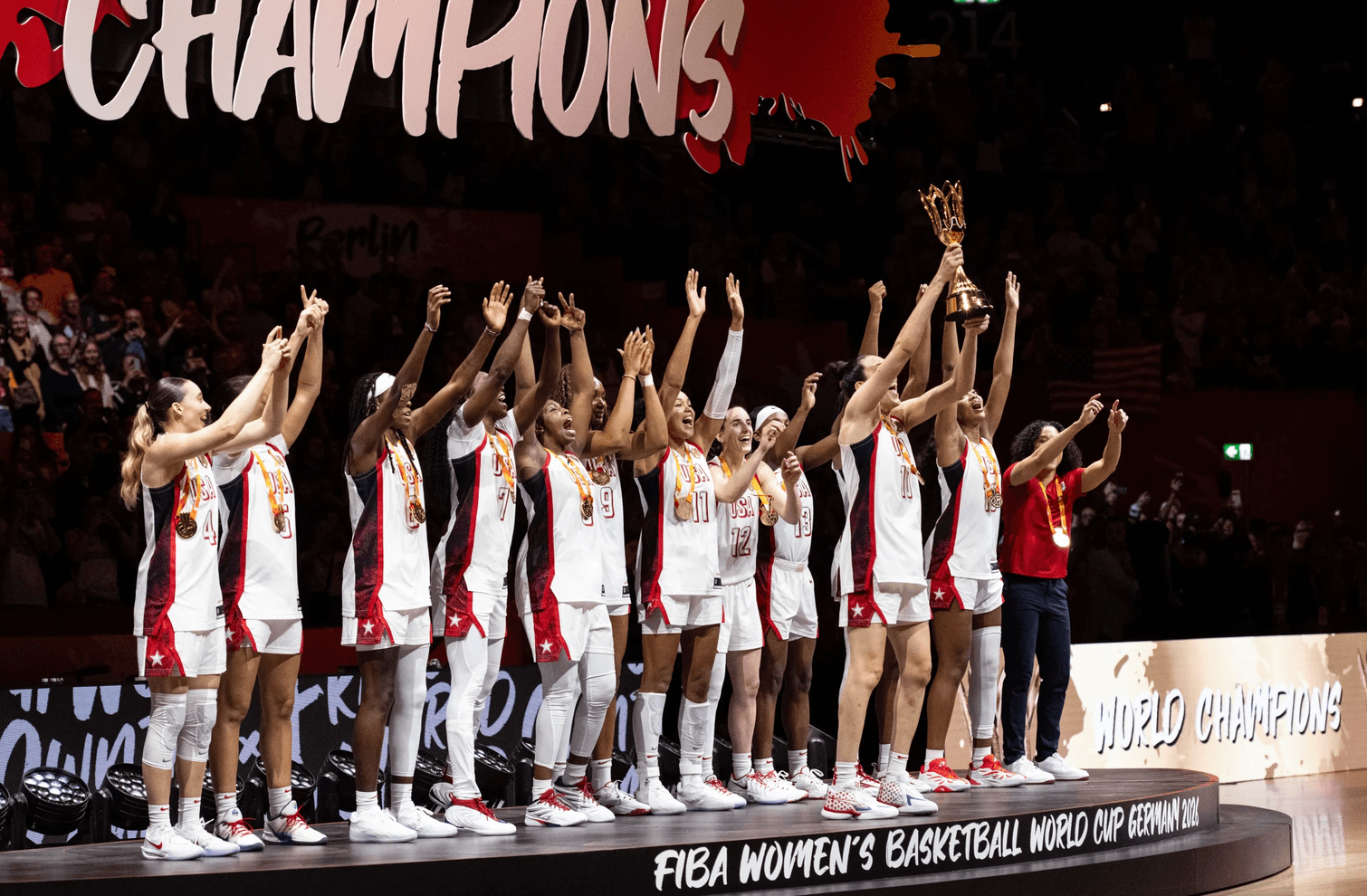USA overwhelms France in third quarter to capture fifth straight World Cup title