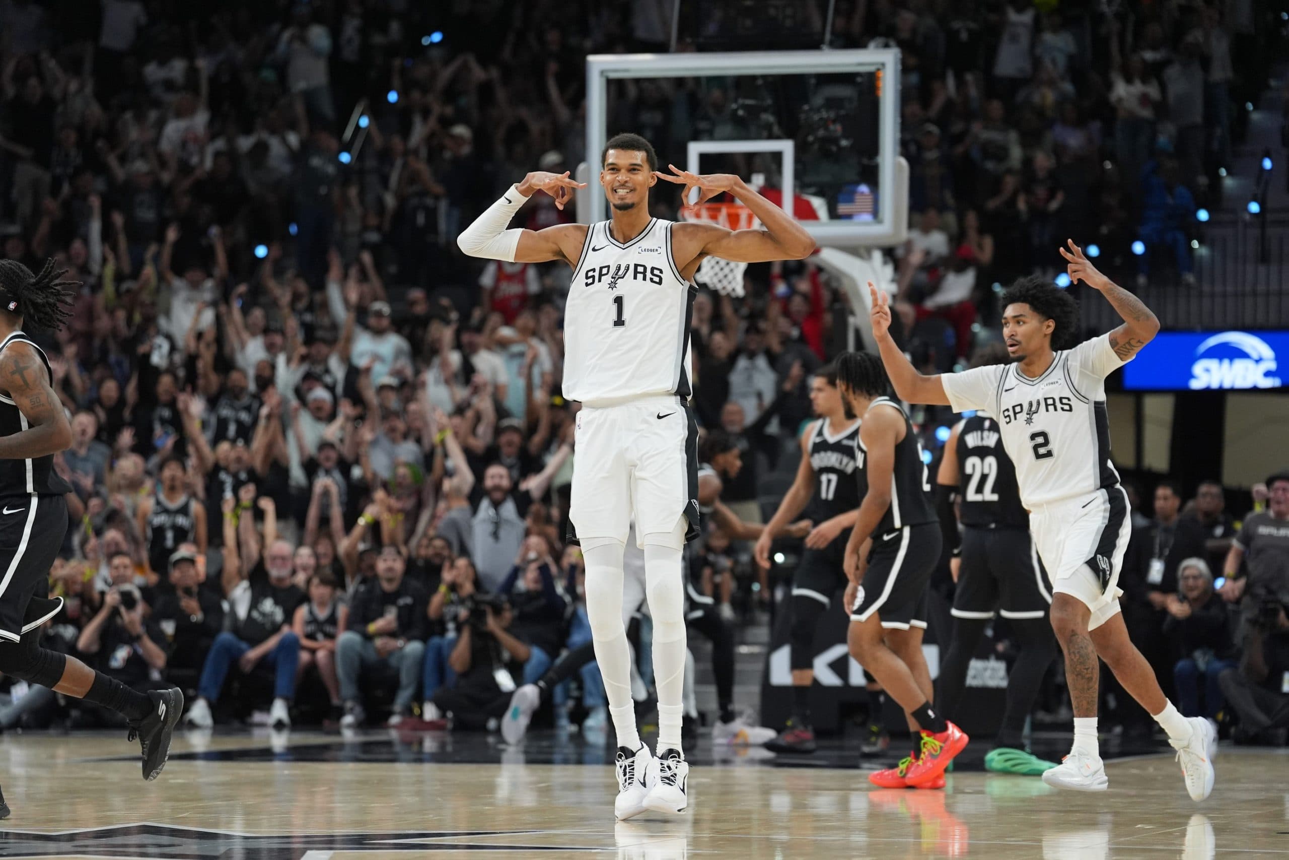 Victor Wembanyama (31 points) leads Spurs to third straight victory against the Nets