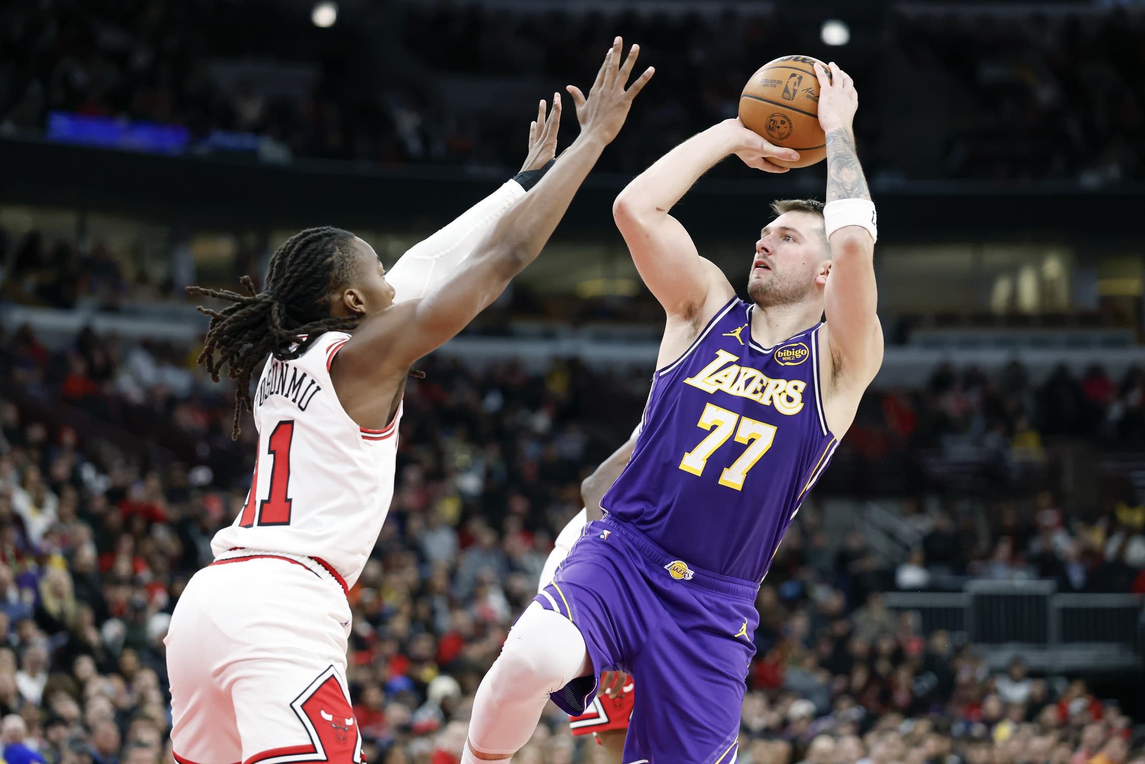 Luka Dončić dominates Bulls with 46 points in Lakers victory
