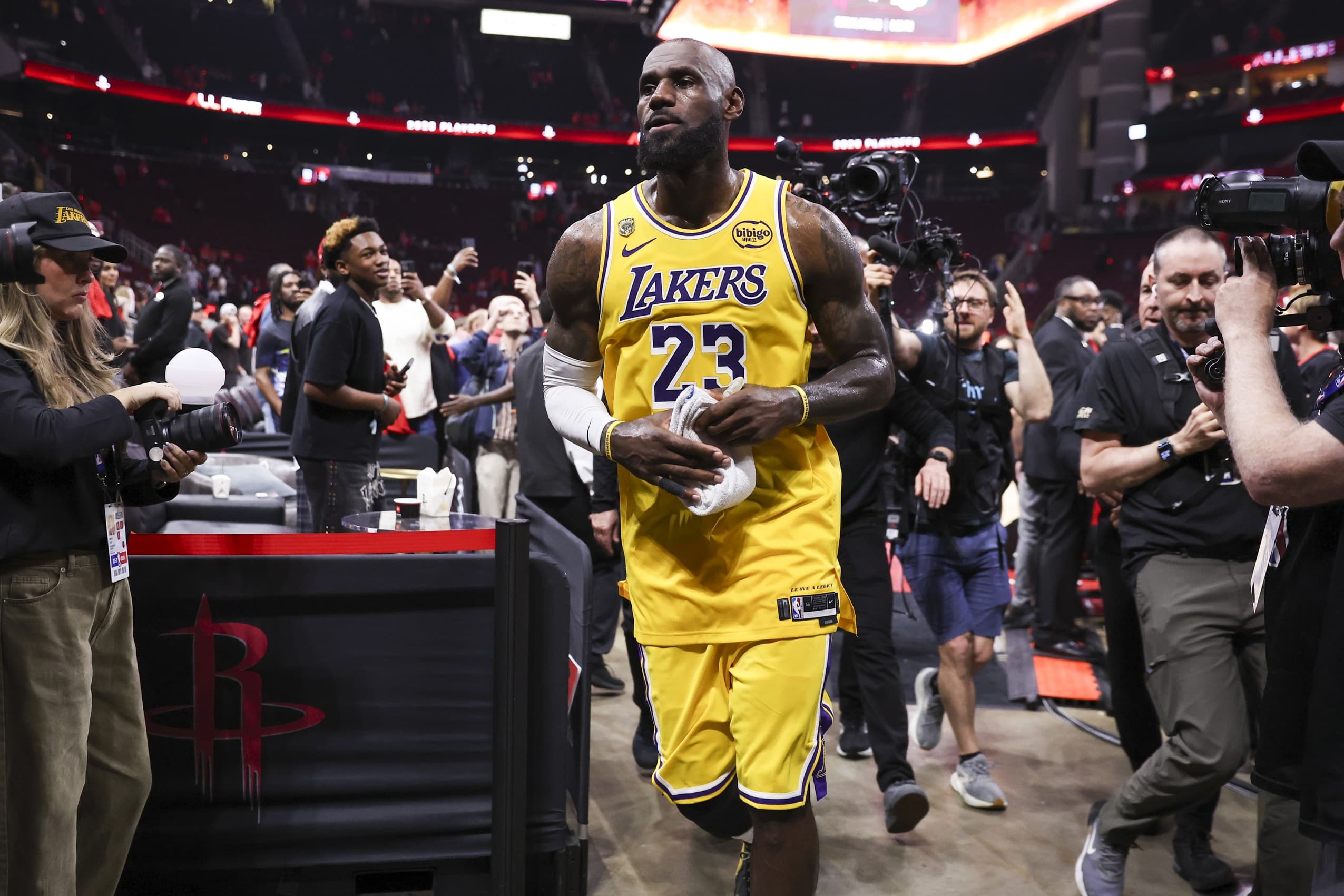 LeBron James addresses Michael Jordan GOAT debate: « Our games are totally different »